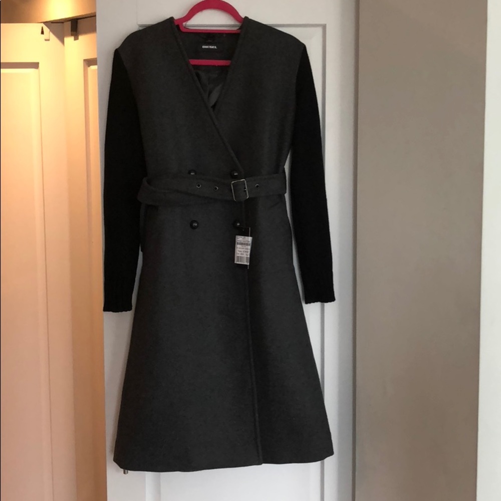Grey wool coat with black knitted sleeves